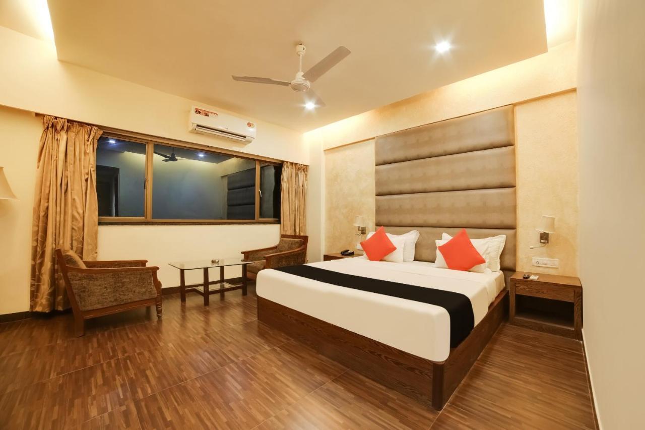 Capital O 61351 Waii International Hotel Bhalukpung Quarto foto